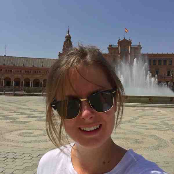 Comment devenir community manager sans diplôme ?